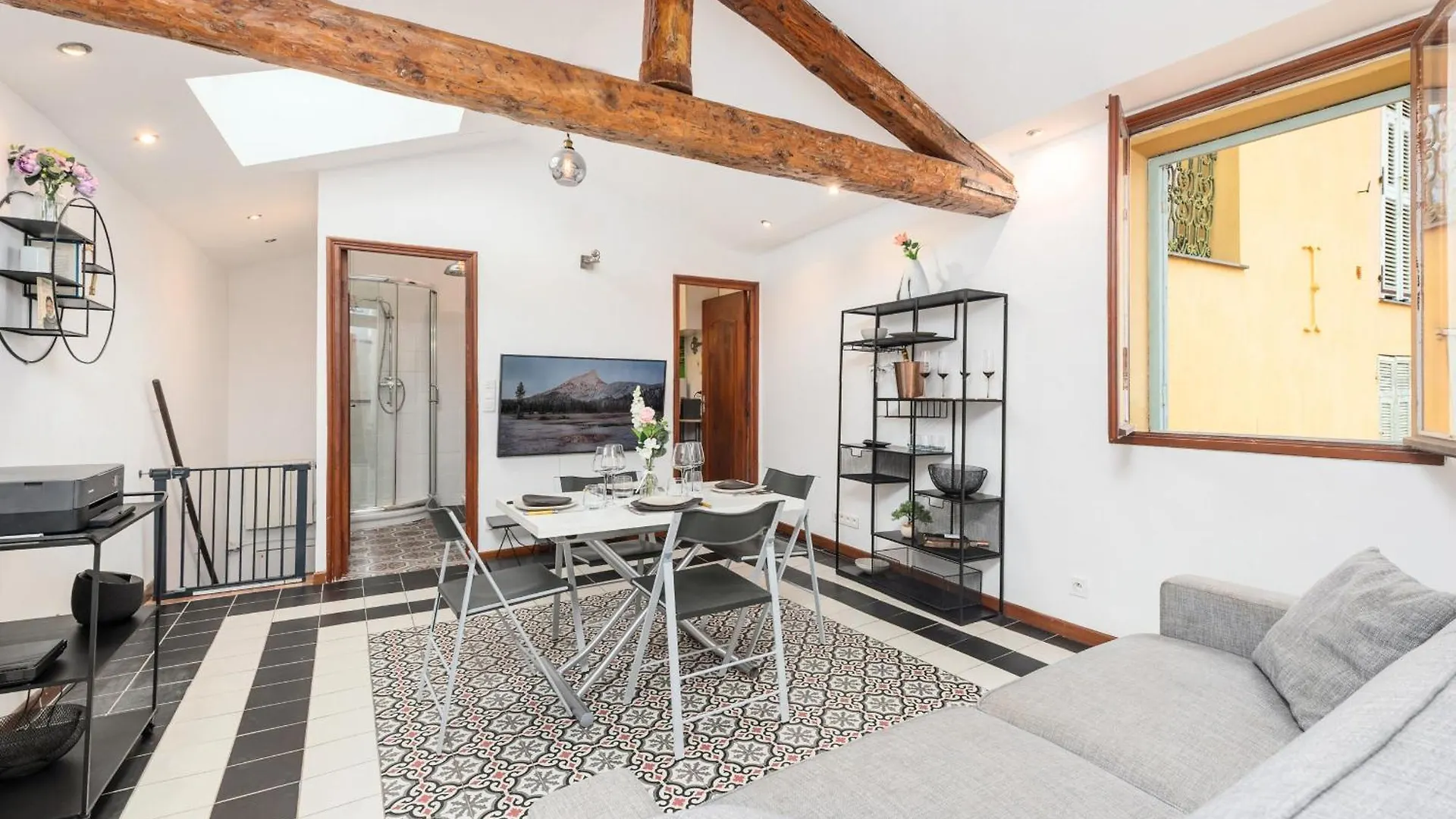 Bastion Ideally Located, Brightness, Sea Views Menton