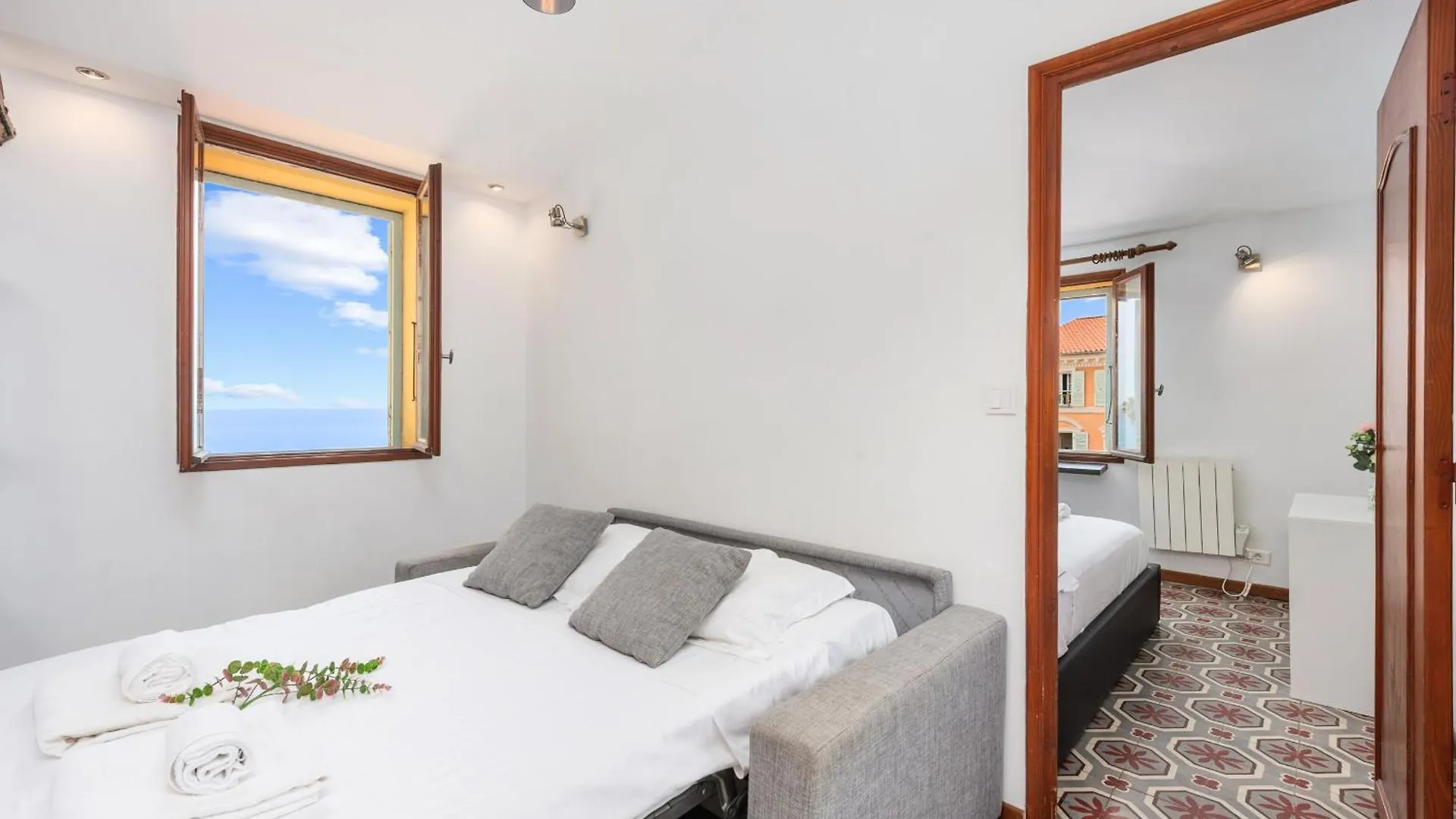 Bastion Ideally Located, Brightness, Sea Views Menton Apart-hotel
