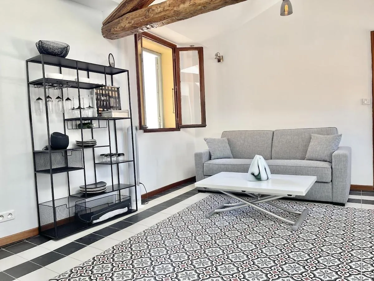 Bastion Ideally Located, Brightness, Sea Views Menton 0*,