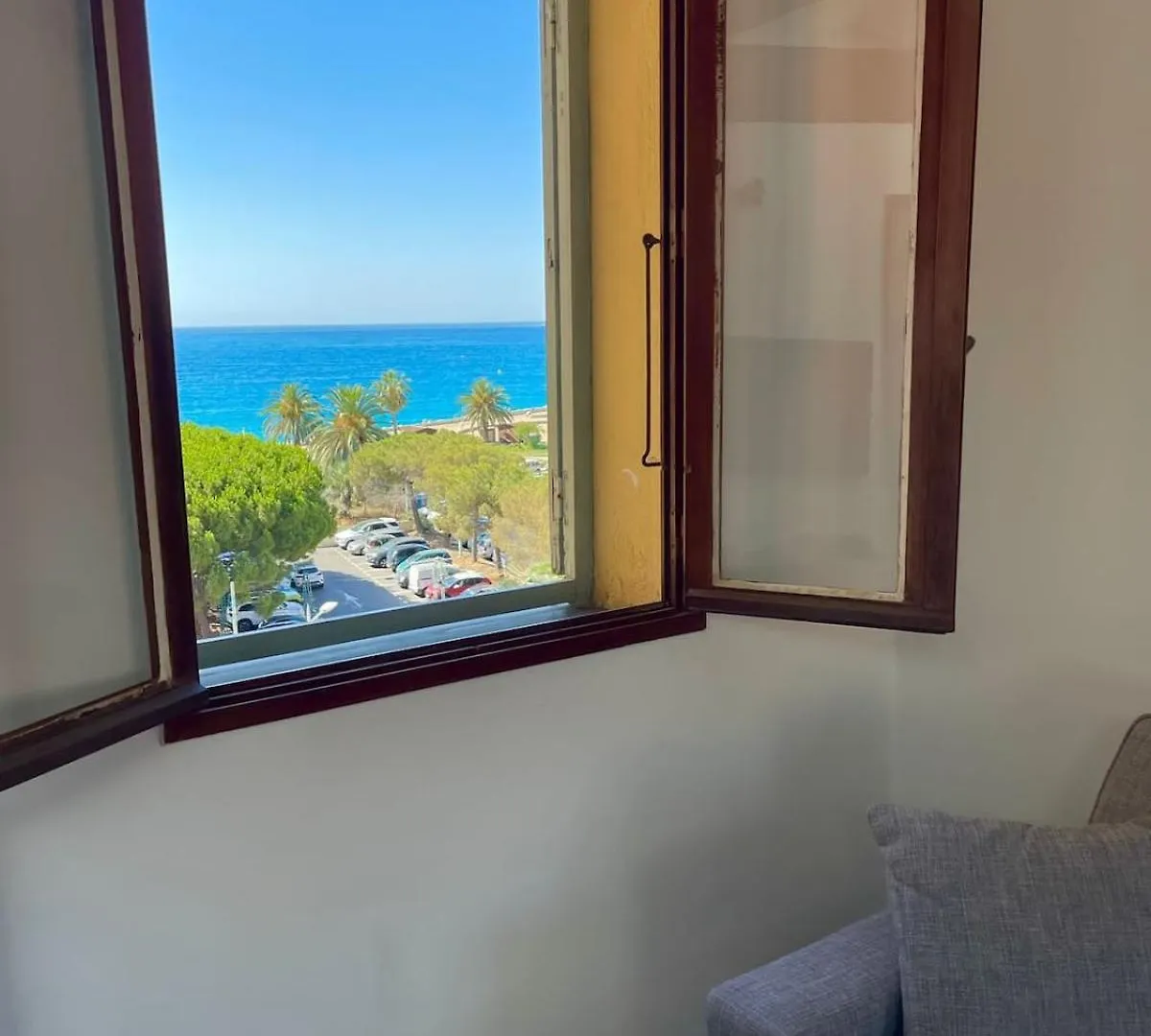Bastion Ideally Located, Brightness, Sea Views Menton Aparthotel